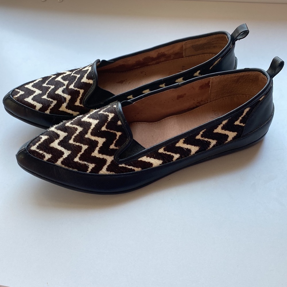 Adrianna Papell Lennox Calf Hair Chevron Pointed Toe Loafers Leather 7.5‎ 37.5